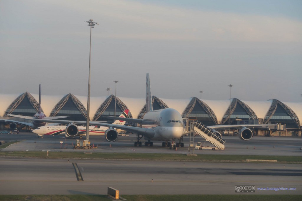 Qatar380停远机位，是在等时刻？