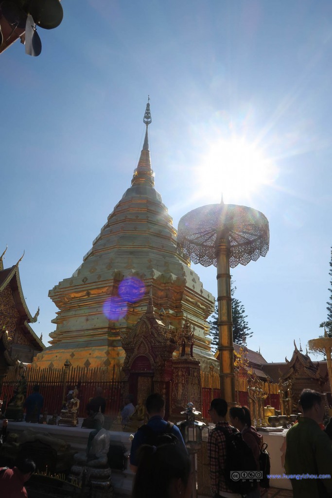 以及寺庙里的人不是一般的多,大半又都是中国旅游团