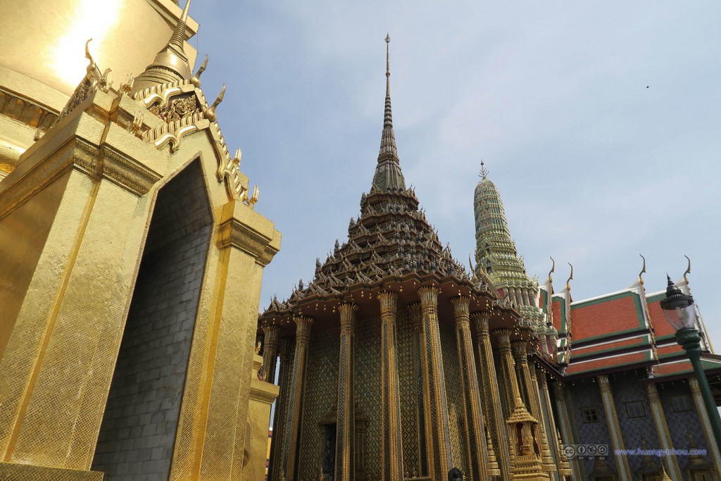 Phra Si Rattana Chedi与Phra Mondop与Prasat Phra Thep Bidon