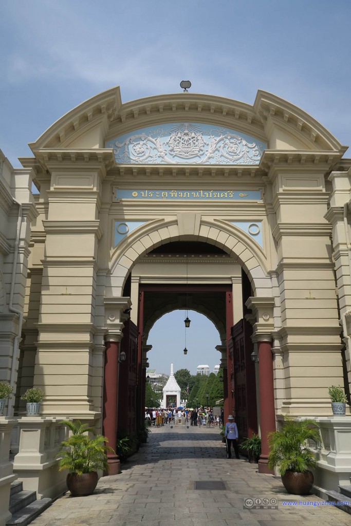 大皇宫”正式“的大门
