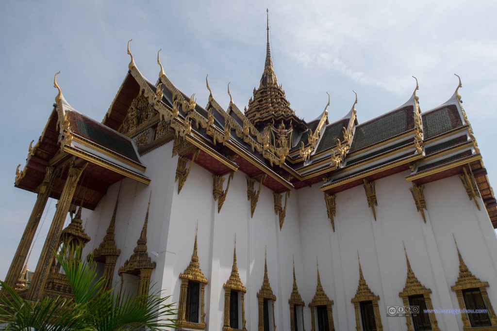 Phra Thinang Dusit Maha Prasat