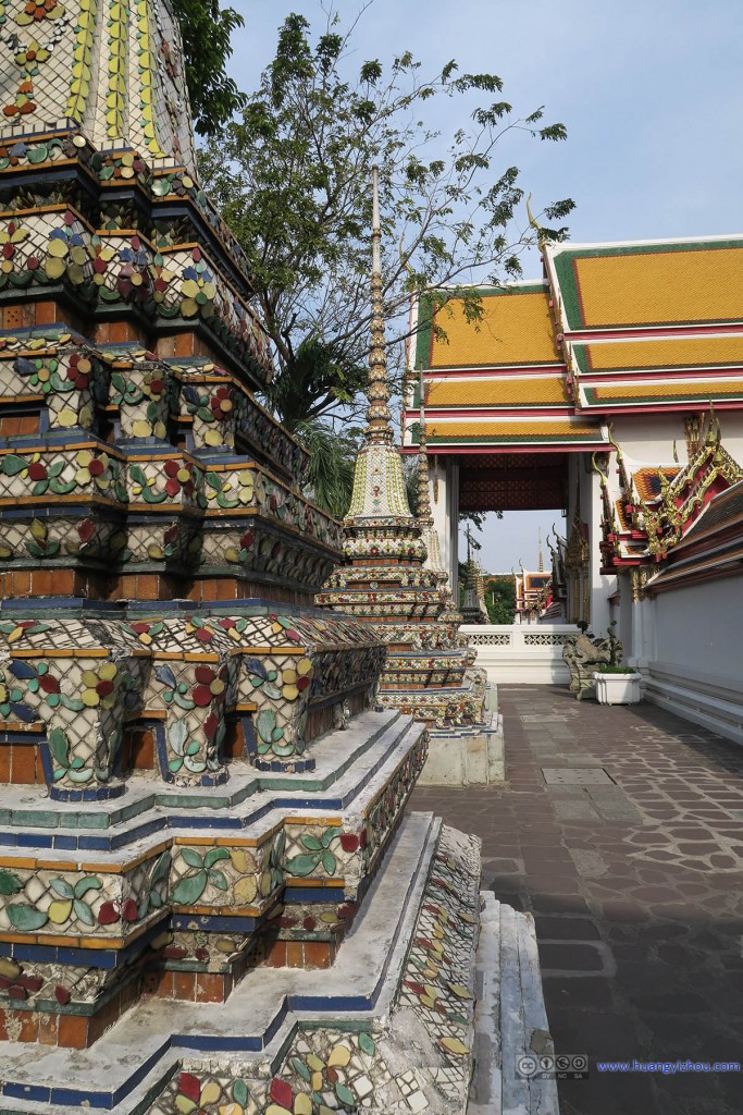 卧佛寺里的Phra Chedi Rai