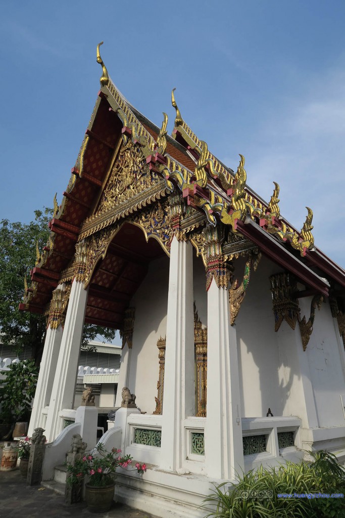 卧佛寺，Phra Viharn Kod