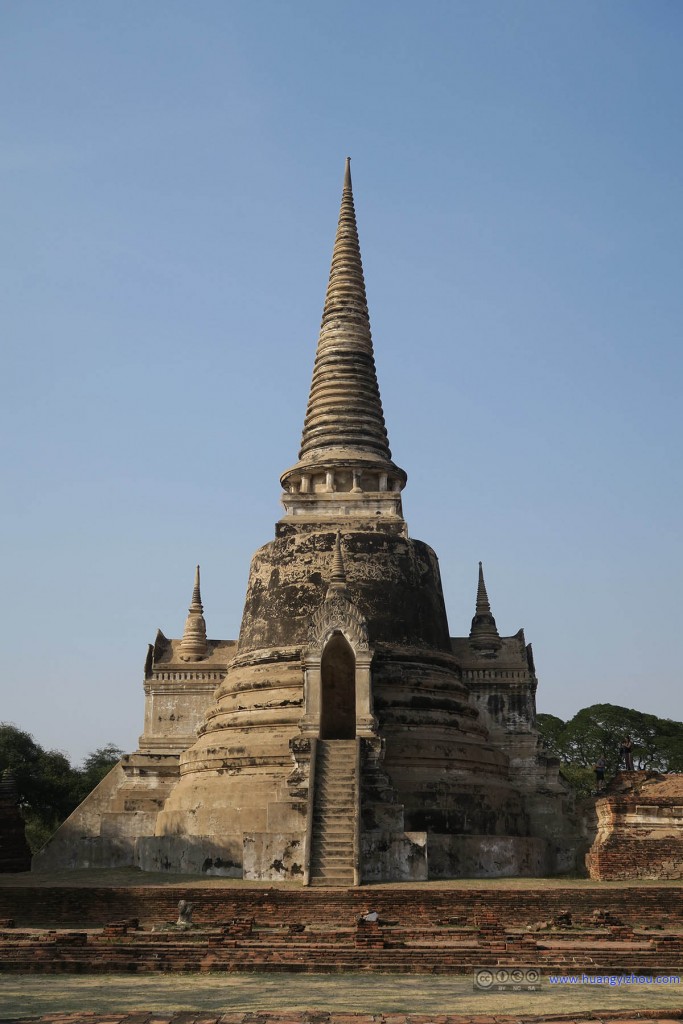 Wat Phra Si Sanphet内被修复的舍利塔