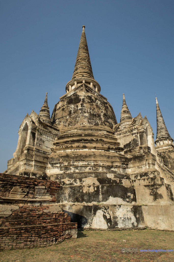 Wat Phra Si Sanphet内被修复的舍利塔
