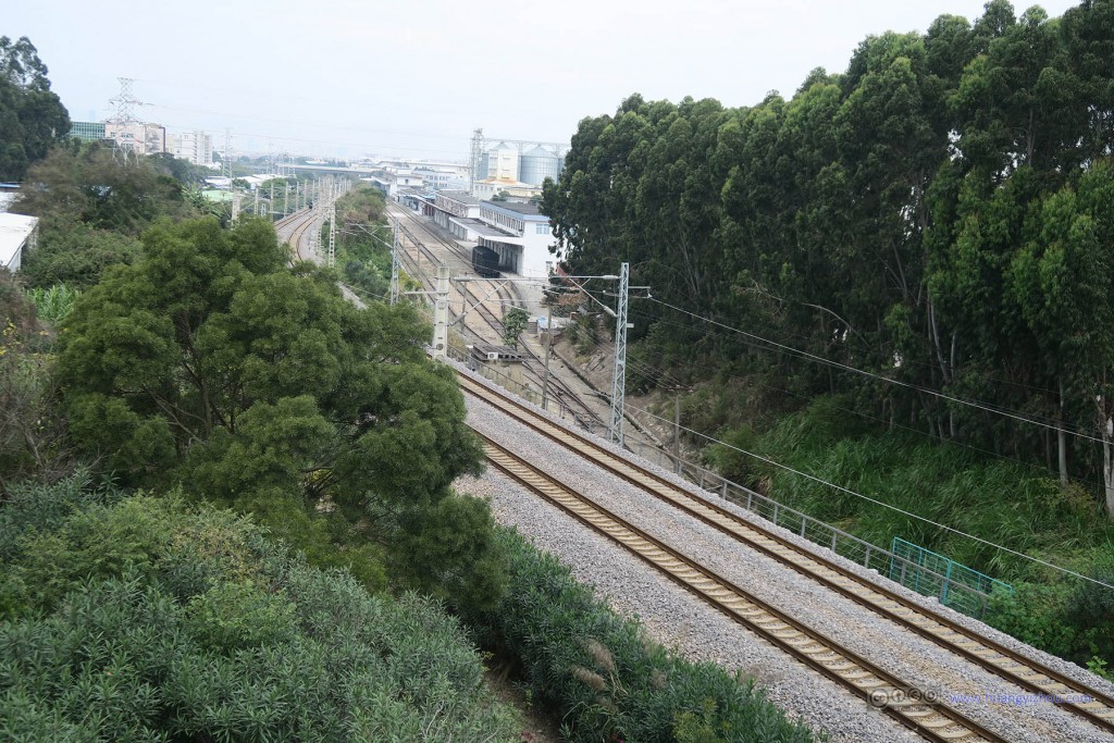 湖里大道上看到的联通厦门岛内外的铁路线