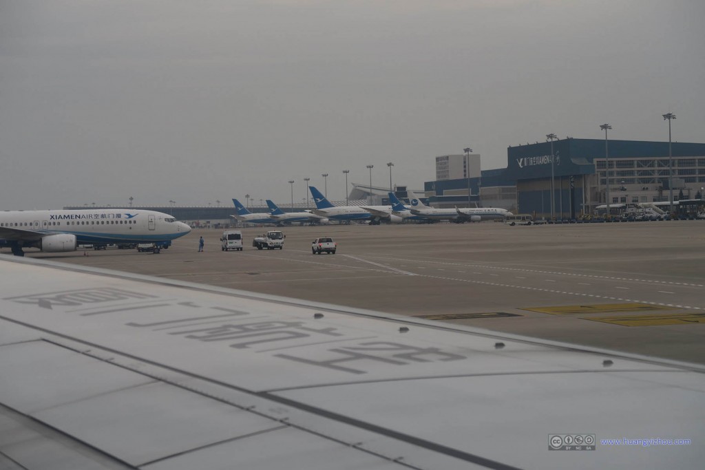 厦门航空的老巢，从这个等候位置看来换装工作已经进行得差不多了（木头：呵呵）