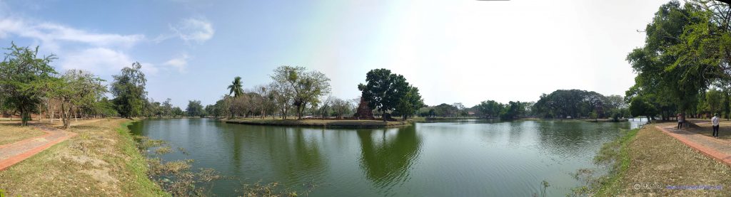 Rama Public Park，湖边