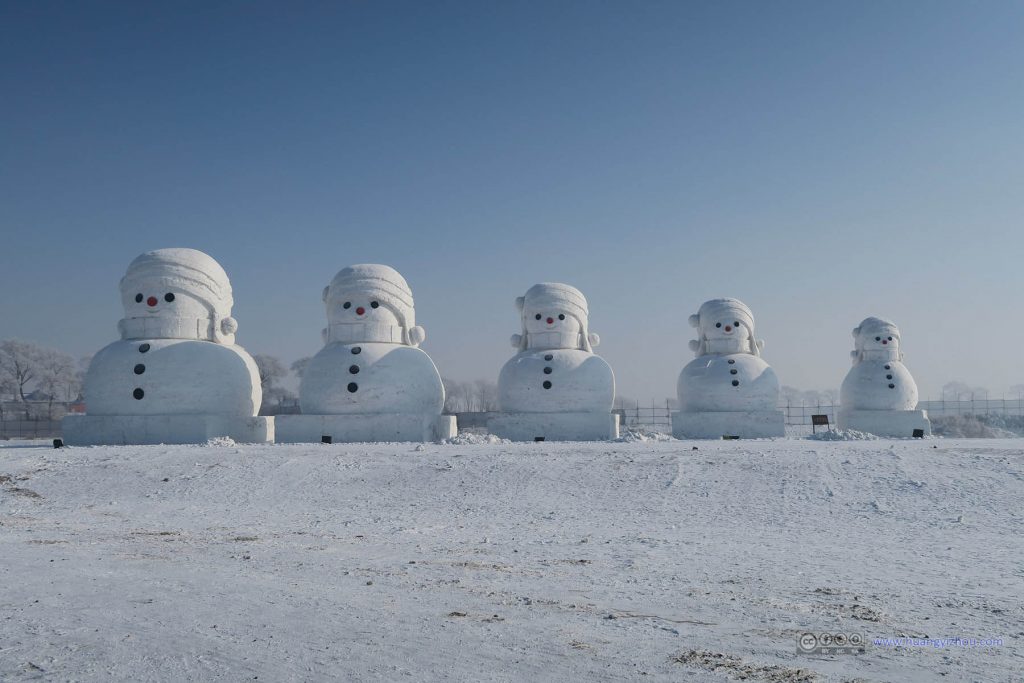 雾凇岛，雪娃雕塑